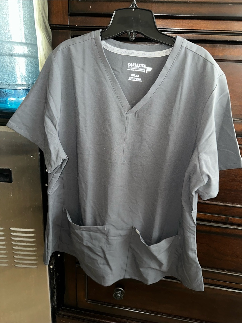 Fabletics gray scrub top size XL BNWOT